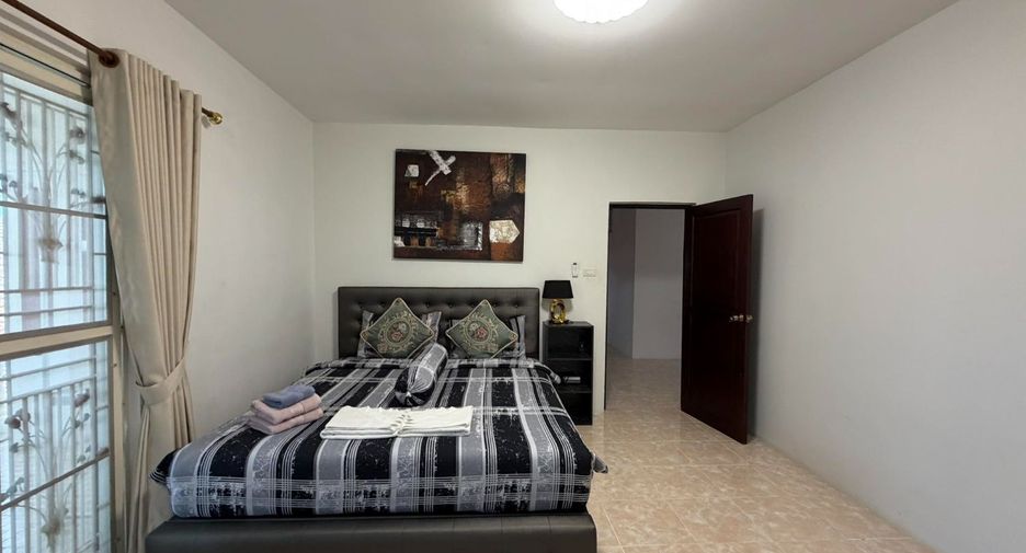 Villa zur Miete und zum Kauf mit 4 Zimmer in Bang Lamung, Chonburi