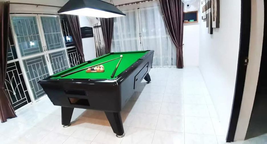 Villa zur Miete und zum Kauf mit 4 Zimmer in Bang Lamung, Chonburi