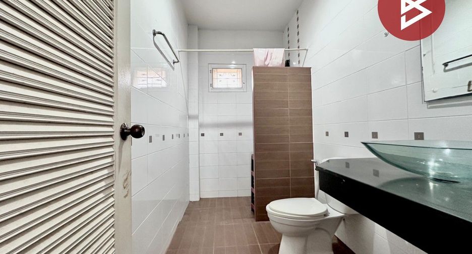 For sale 4 bedrooms house in Mueang Chon Buri, Chonburi
