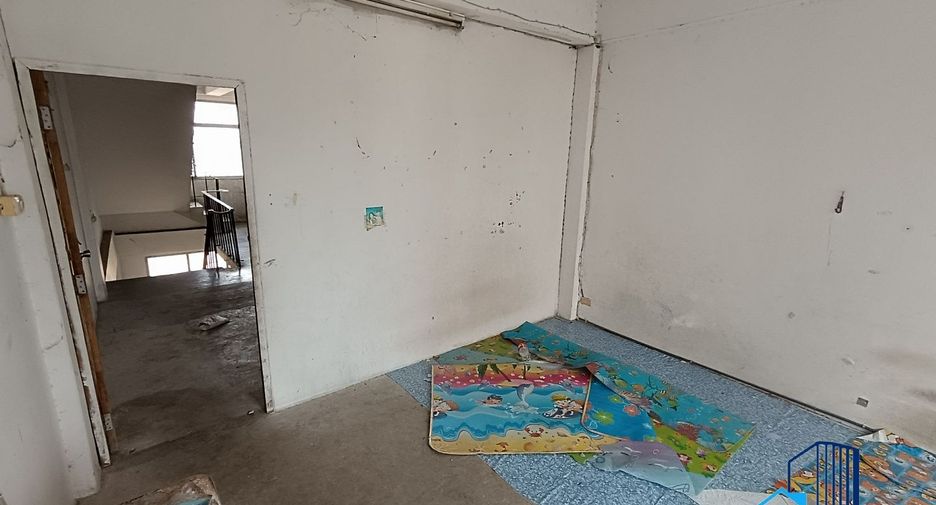 Продажа 3 спальни торговое помещение в Khlong Luang, Патумтани