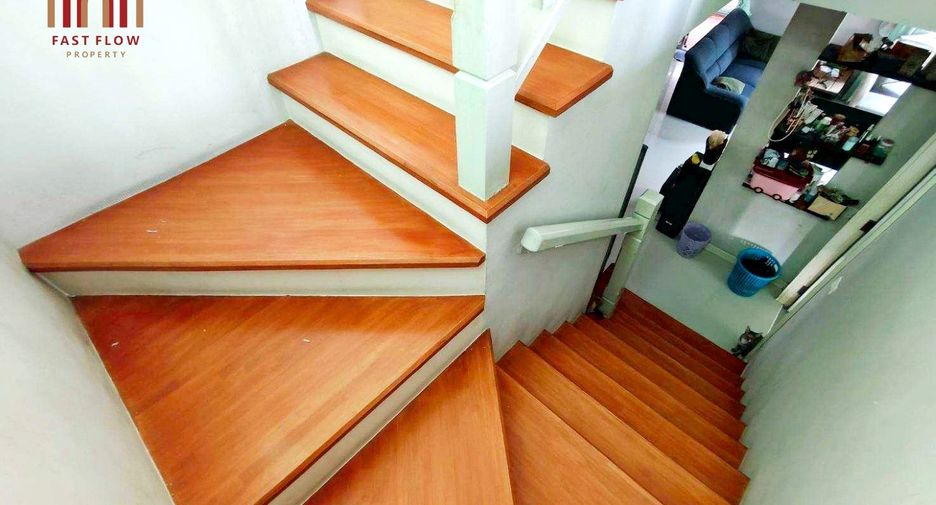 Haus zum Kauf mit 3 Zimmer in Lam Luk Ka, Pathum Thani