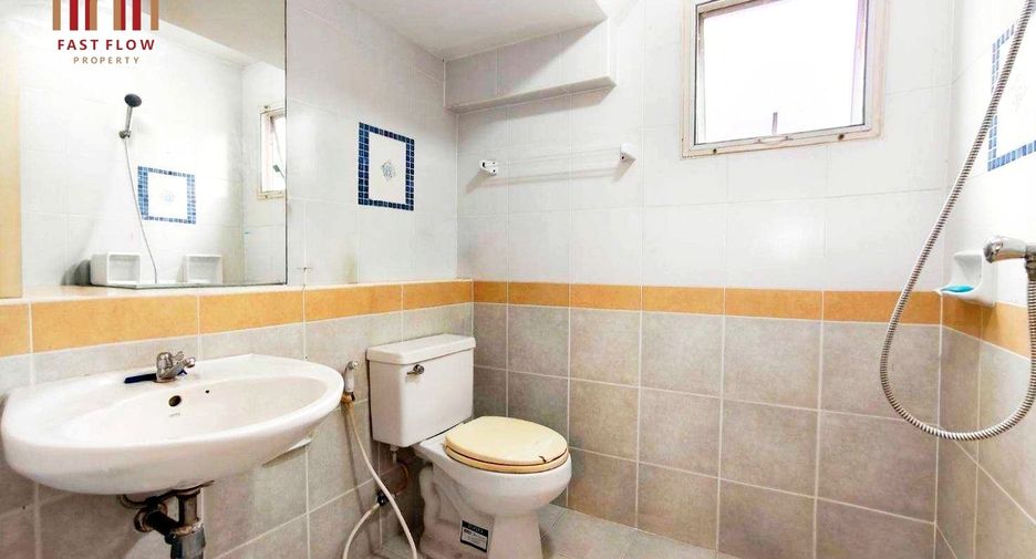 Haus zum Kauf mit 3 Zimmer in Lam Luk Ka, Pathum Thani