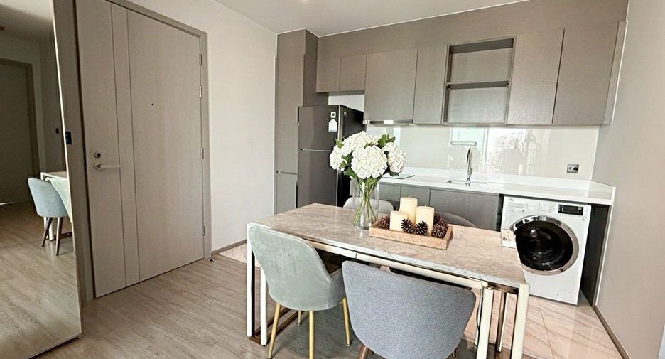 For rent 2 bedrooms condo in Watthana, Bangkok