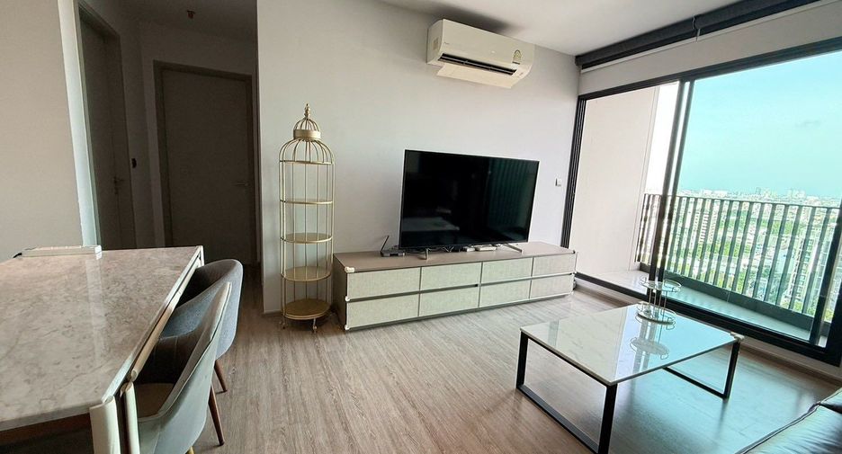 For rent 2 bedrooms condo in Watthana, Bangkok