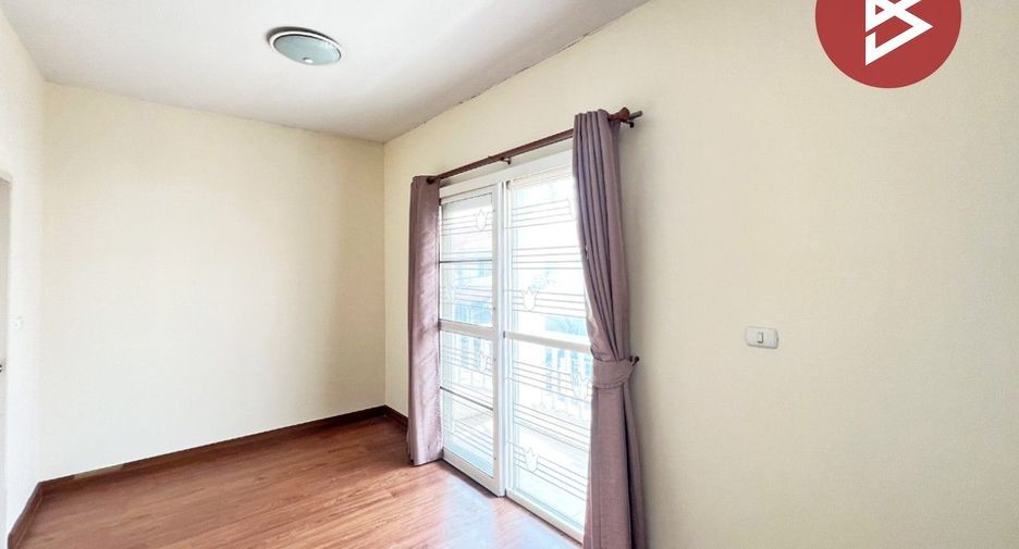 Haus zum Kauf mit 3 Zimmer in Pak Kret, Nonthaburi