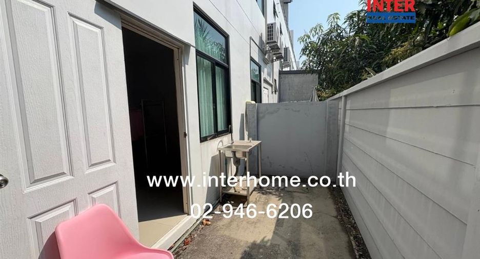 Reihenhaus zur Miete und zum Kauf mit 3 Zimmer in Lat Krabang, Bangkok