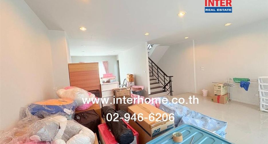 Reihenhaus zur Miete und zum Kauf mit 3 Zimmer in Lat Krabang, Bangkok