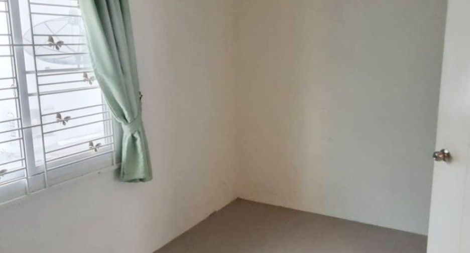 For sale 2 bedrooms townhouse in Bang Pakong, Chachoengsao