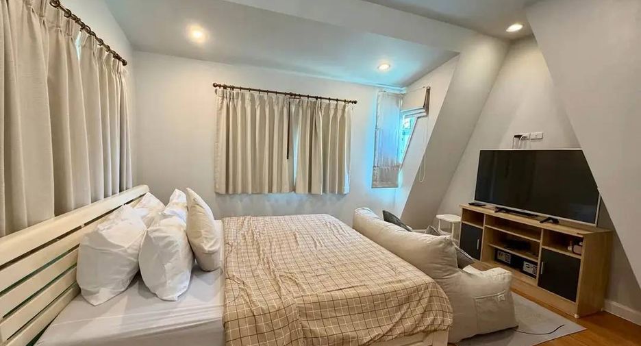 For rent 2 bedrooms villa in Mueang Phuket, Phuket