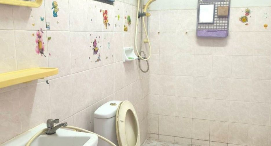 For sale 2 bedrooms townhouse in Thanyaburi, Pathum Thani