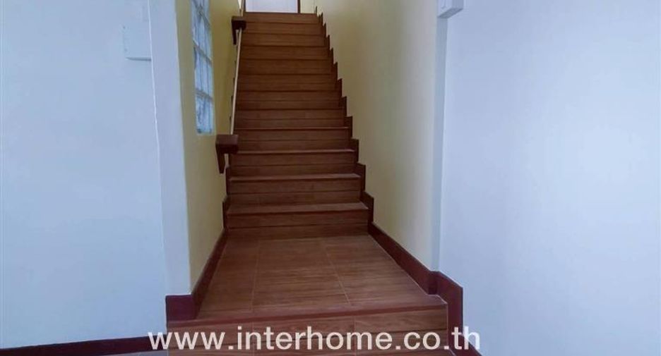 Reihenhaus zum Kauf mit 3 Zimmer in Taling Chan, Bangkok