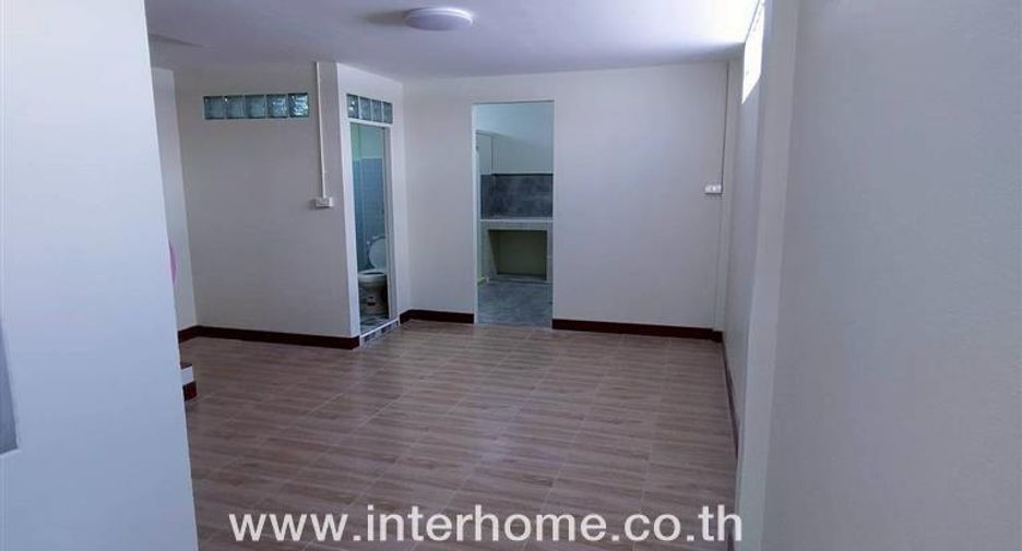 Reihenhaus zum Kauf mit 3 Zimmer in Taling Chan, Bangkok