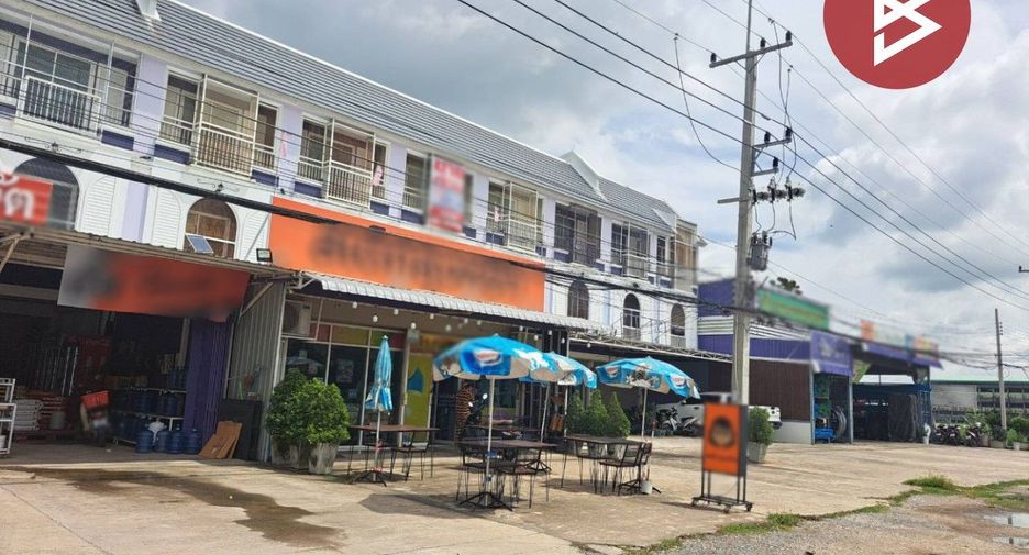 For sale 2 bedrooms retail Space in Mueang Uthai Thani, Uthai Thani