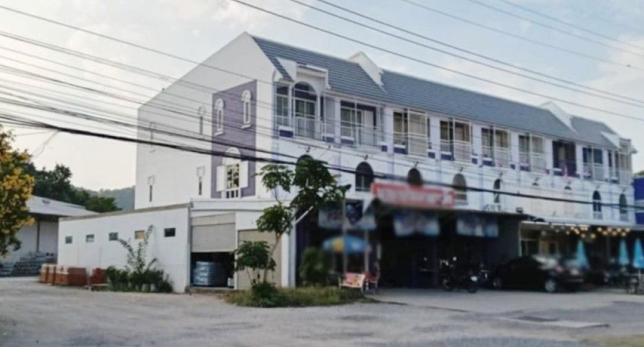 For sale 2 bedrooms retail Space in Mueang Uthai Thani, Uthai Thani