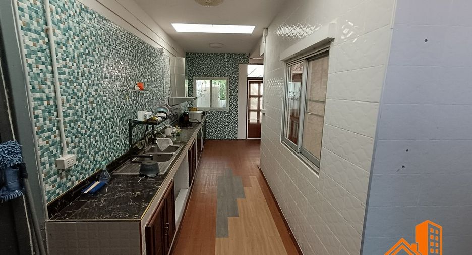 For sale 4 bedrooms house in Bang Phli, Samut Prakan