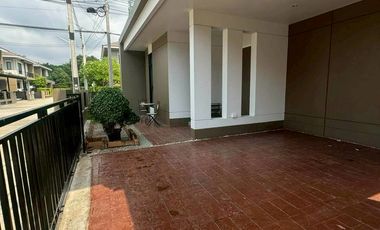 For rent and for sale 4 bedrooms house in Bang Lamung, Chonburi