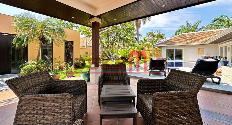 For rent 3 bedrooms villa in East Pattaya, Pattaya