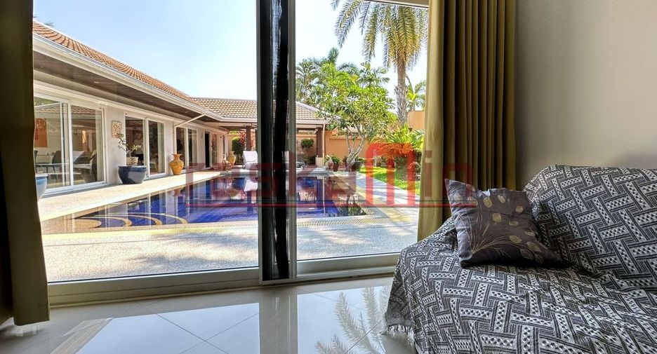 For rent 3 bedrooms villa in East Pattaya, Pattaya