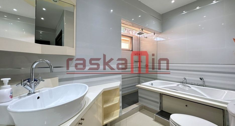 For rent 3 bedrooms villa in East Pattaya, Pattaya