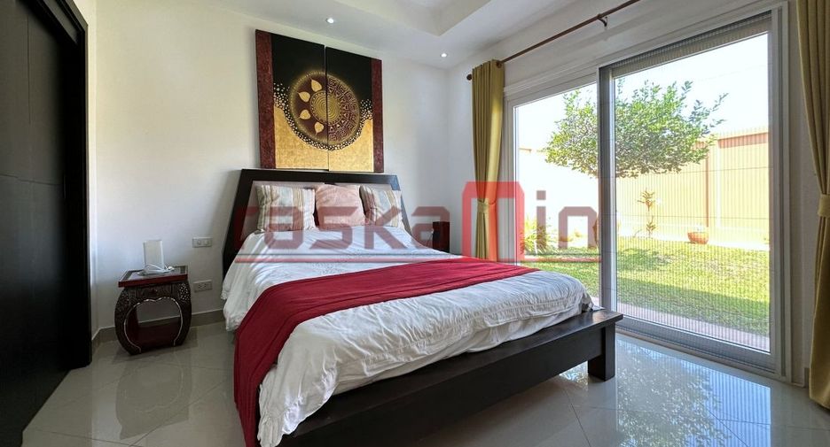 For rent 3 bedrooms villa in East Pattaya, Pattaya