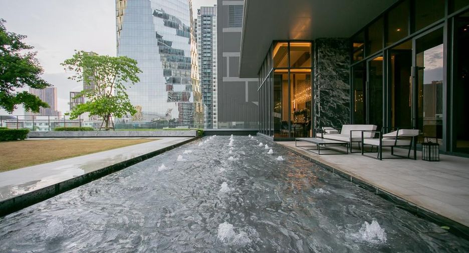 For rent and for sale 3 bedrooms condo in Khlong Toei, Bangkok