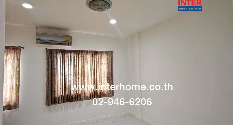 For sale 3 bedrooms townhouse in Khlong Sam Wa, Bangkok