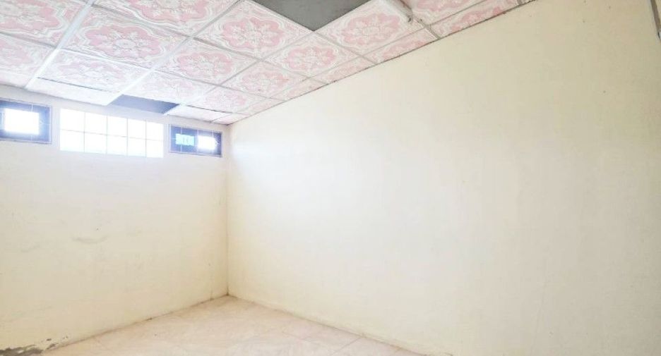 For sale 2 bedrooms townhouse in Mueang Nakhon Si Thammarat, Nakhon Si Thammarat