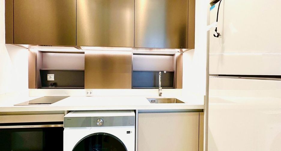 For rent and for sale 1 bed condo in Ratchathewi, Bangkok