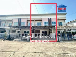 Casa adosada en venta de 3 habitaciones en Thanyaburi, Pathum Thani