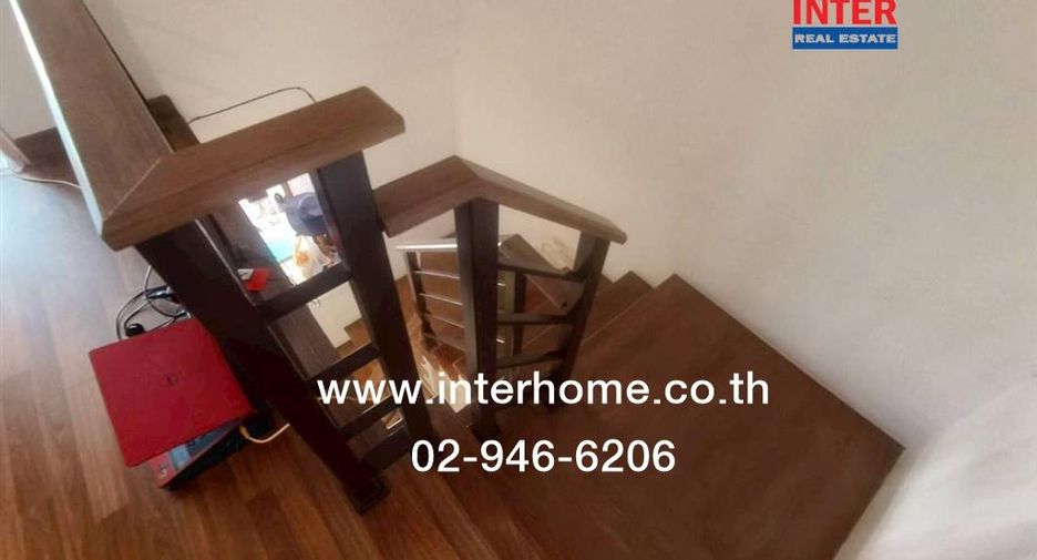 Casa adosada en venta de 3 habitaciones en Suan Luang, Bangkok