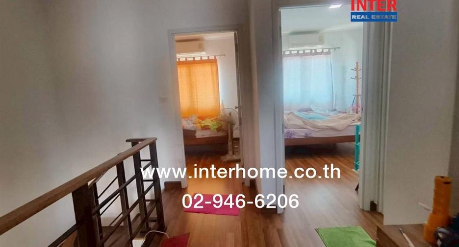 Casa adosada en venta de 3 habitaciones en Suan Luang, Bangkok