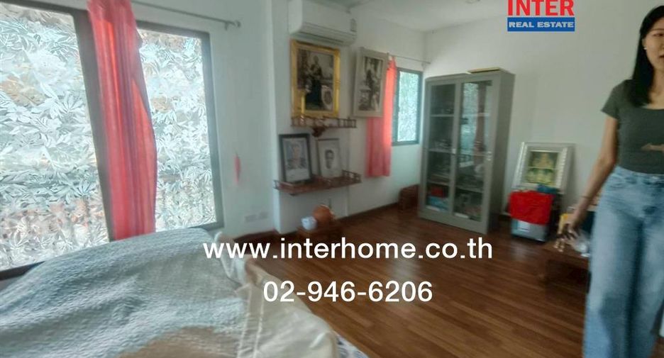 Casa adosada en venta de 3 habitaciones en Suan Luang, Bangkok
