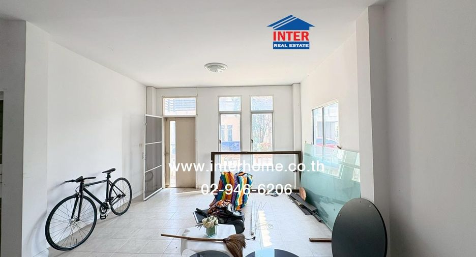 For sale 3 bedrooms house in Khlong Sam Wa, Bangkok