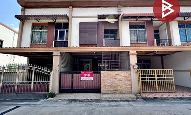 Casa adosada en venta de 3 habitaciones en Phan Thong, Chonburi