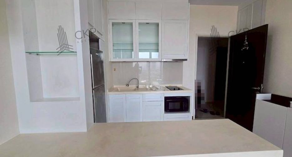 For sale 1 bed condo in Bang Phlat, Bangkok