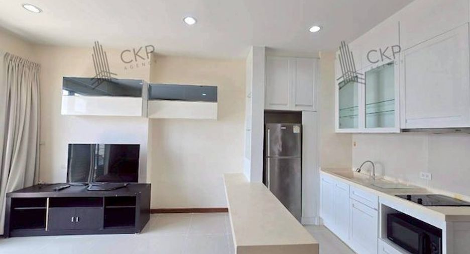 For sale 1 bed condo in Bang Phlat, Bangkok