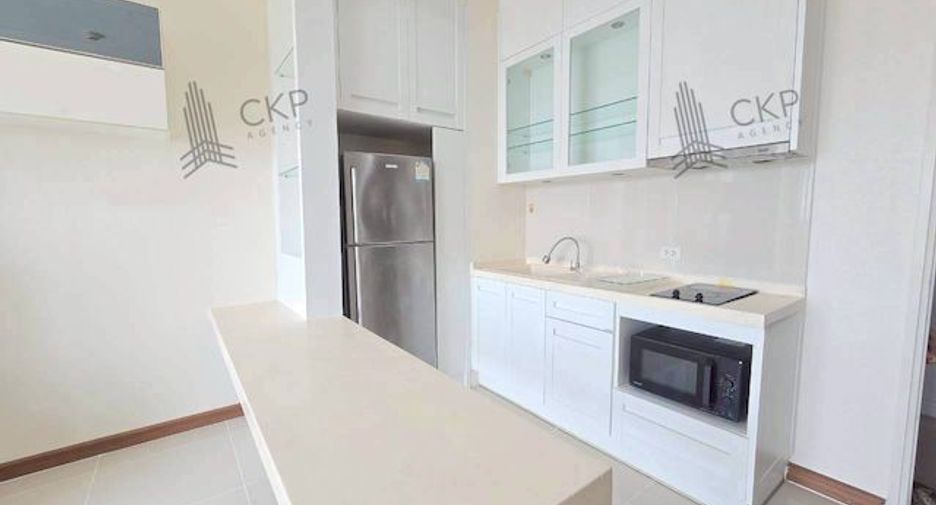 For sale 1 bed condo in Bang Phlat, Bangkok