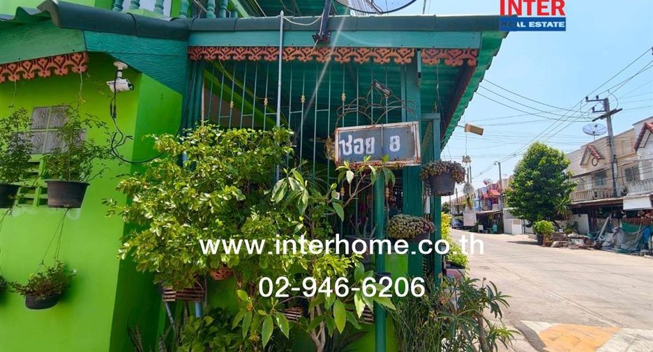Casa adosada en venta de 3 habitaciones en Thanyaburi, Pathum Thani