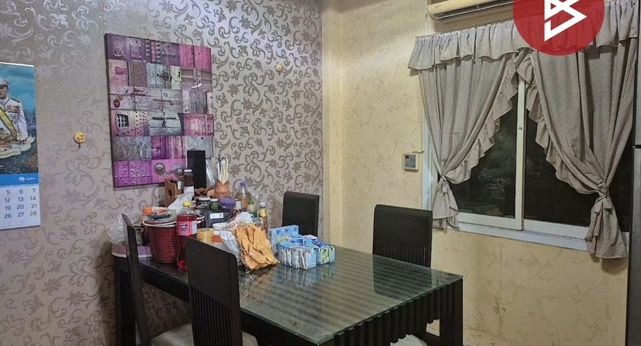 Продажа 4 спальни таунхаус в Thanyaburi, Патумтани