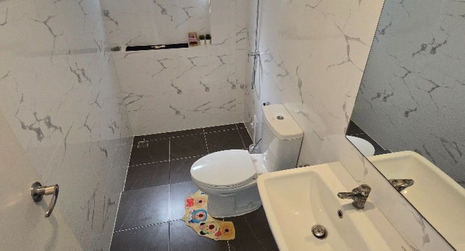 À vendre 3 chambres maison à Krathum Baen, Samut Sakhon