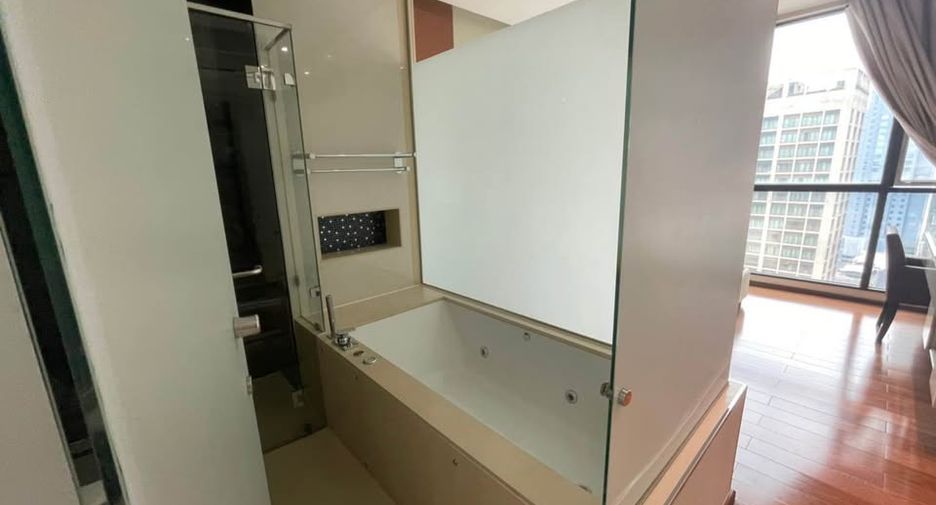 Wohnung zur Miete und zum Kauf mit 2 Zimmer in Khlong Toei, Bangkok