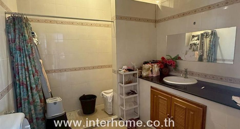 For sale 3 bedrooms house in Wang Thonglang, Bangkok