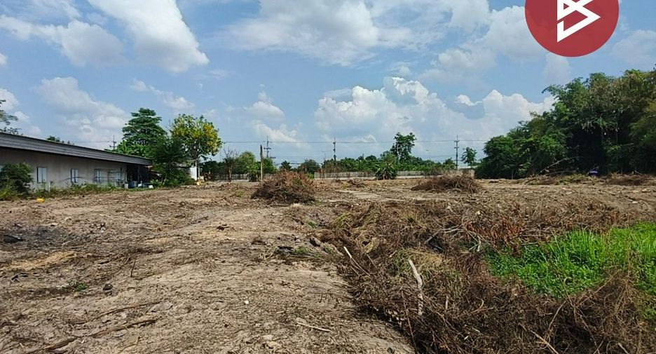 出售 土地 在 Phanat Nikhom, Chon Buri