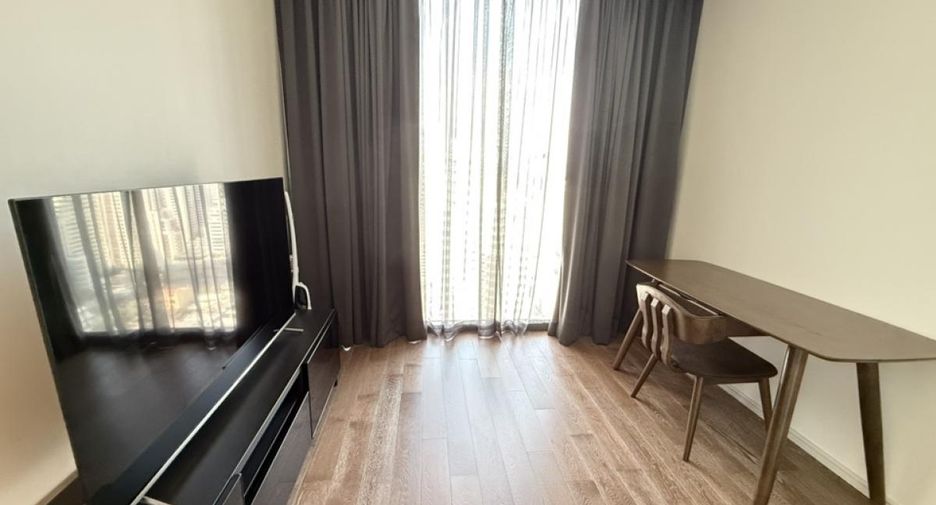 For rent 2 bedrooms condo in Khlong Toei, Bangkok