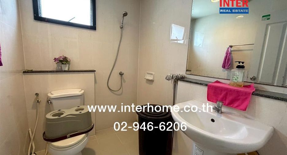 For sale 3 bedrooms house in Mueang Chachoengsao, Chachoengsao