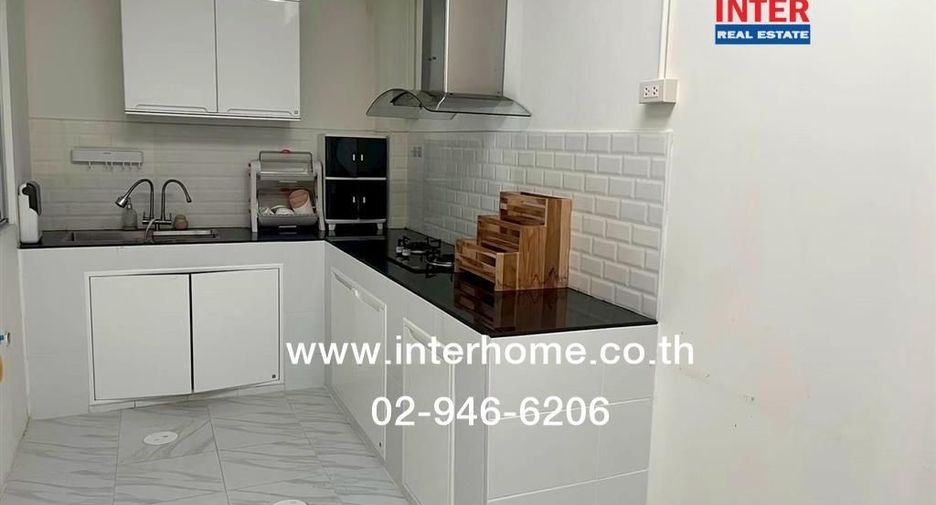 For sale 3 bedrooms townhouse in Bang Phli, Samut Prakan