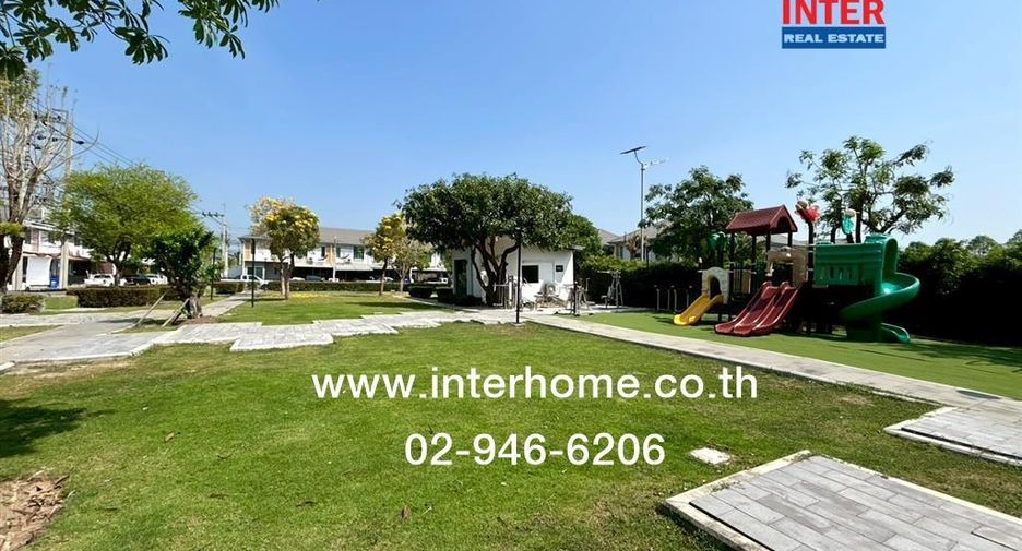 For sale 3 bedrooms townhouse in Bang Phli, Samut Prakan