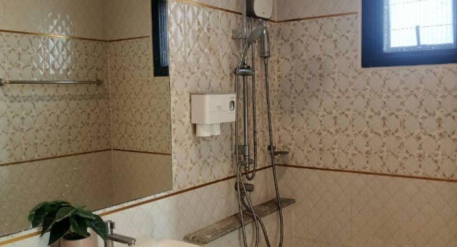 For sale 4 bedrooms house in Bang Pakong, Chachoengsao