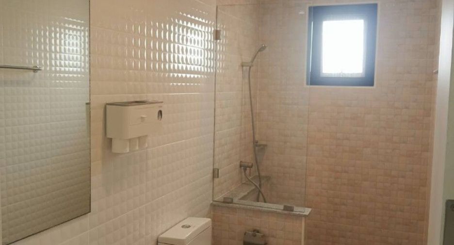 For sale 4 bedrooms house in Bang Pakong, Chachoengsao