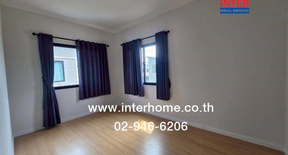 For sale 3 bedrooms townhouse in Mueang Samut Sakhon, Samut Sakhon